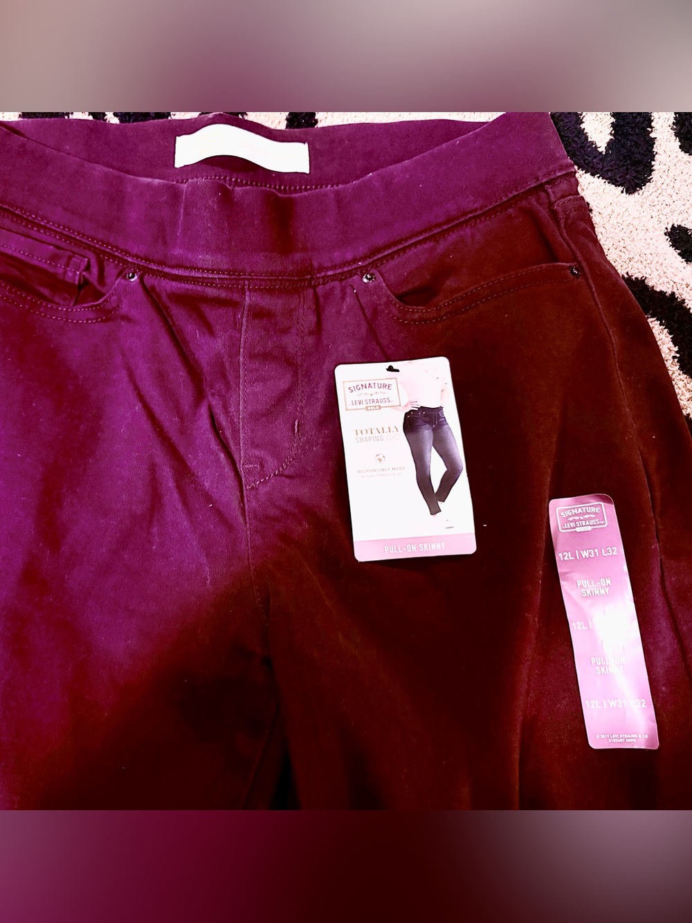 Signature by Levi Strauss Maroon Pull-On Skinny Joggers